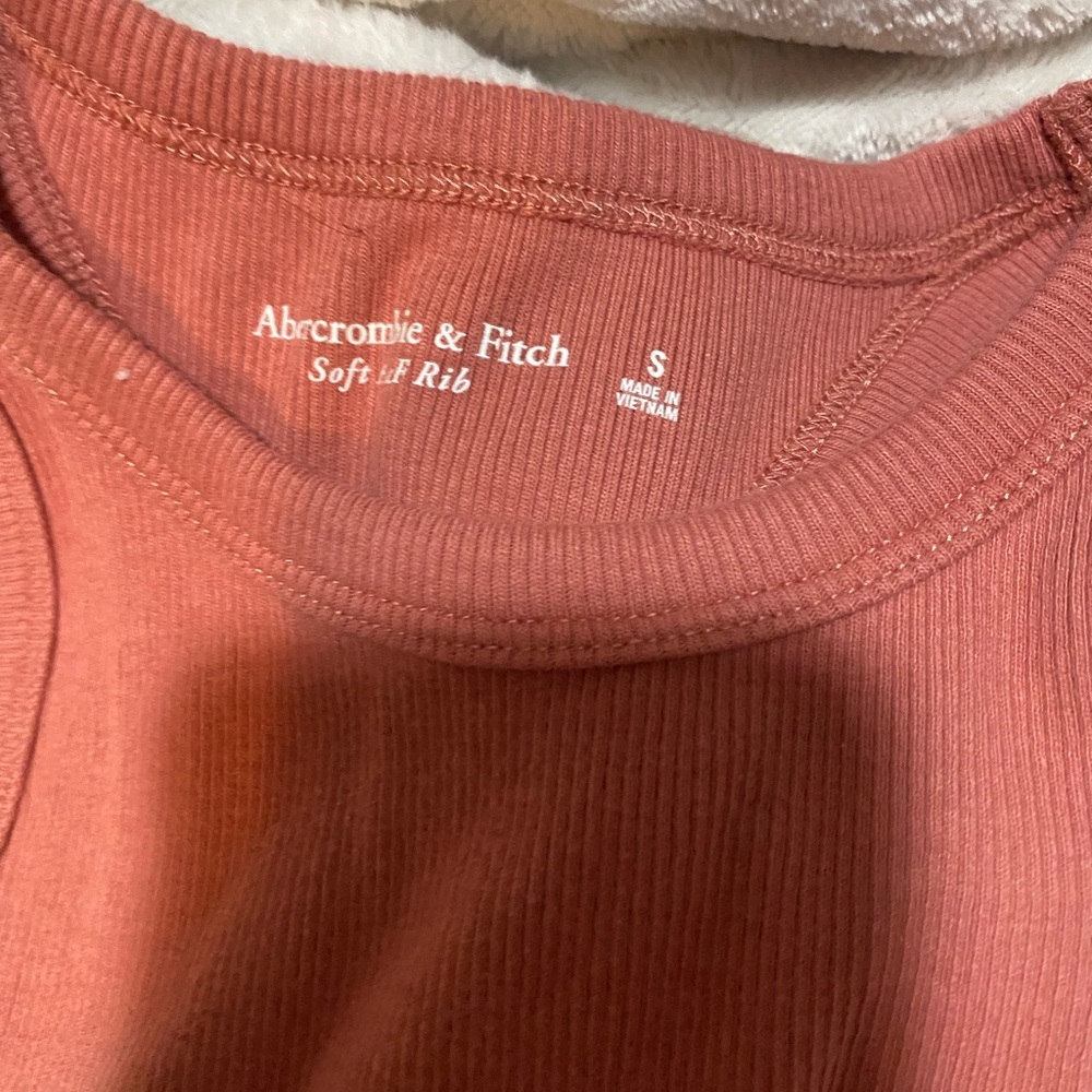 tank top - Picture 2 of 2
